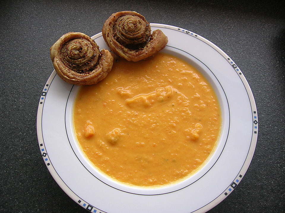Süßkartoffel - Apfel - Suppe mit Curry von marileen | Chefkoch.de