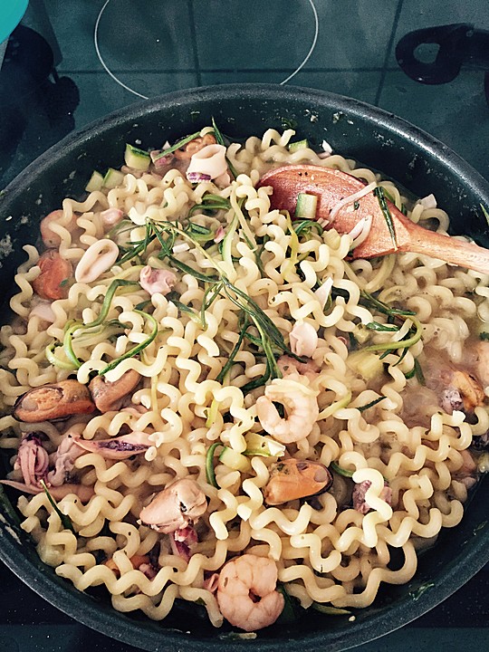 Spaghettini mit Zucchini und Garnelen von kochschlampe Chefkoch.de