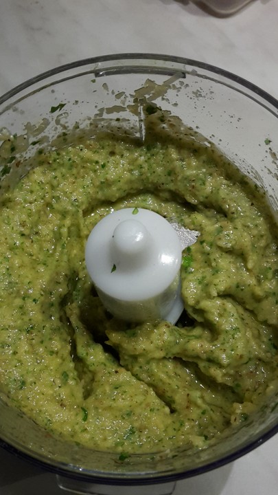 Zitronenmelisse - Pesto von heimwerkerkönig | Chefkoch.de