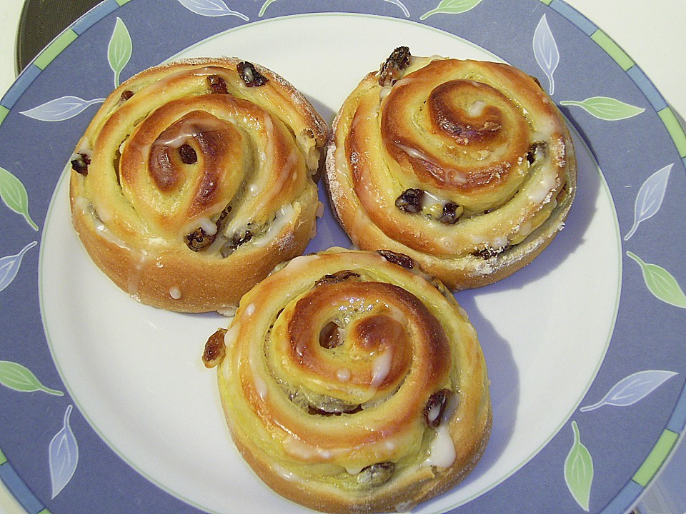 Hefeteigschnecken oder Teilchen für verschiedene Füllungen von Fanca ...