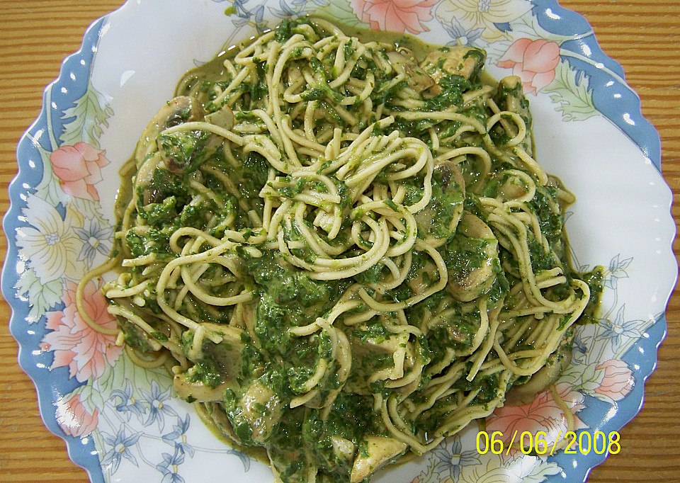 Mie - Nudeln mit Spinat - Hüttenkäse - Sauce von helene1980 | Chefkoch.de