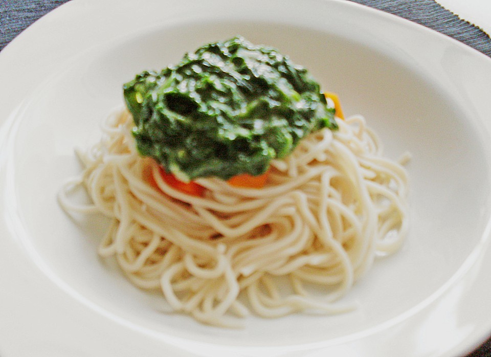 Mie - Nudeln mit Spinat - Hüttenkäse - Sauce von helene1980 | Chefkoch.de