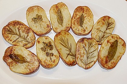 Ofenkartoffeln mit frischen Kräutern 5