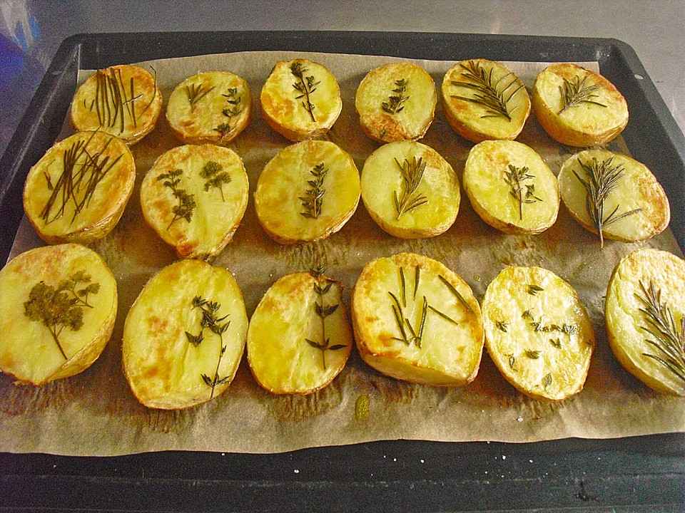 Ofenkartoffeln mit frischen Kräutern von mausemaja | Chefkoch.de