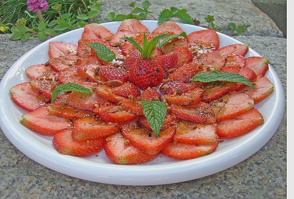 Erdbeer - Carpaccio von Utee | Chefkoch.de