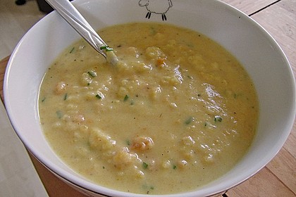 Cremige, aber diättaugliche Kartoffelsuppe mit Thymian und Käse 22