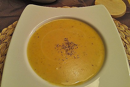 Cremige, aber diättaugliche Kartoffelsuppe mit Thymian und Käse 12