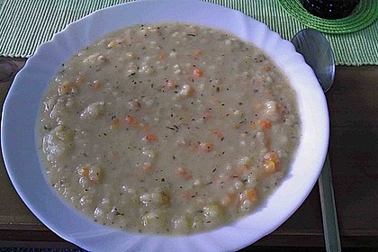 Cremige, aber diättaugliche Kartoffelsuppe mit Thymian und Käse 8