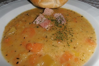 Cremige, aber diättaugliche Kartoffelsuppe mit Thymian und Käse 2