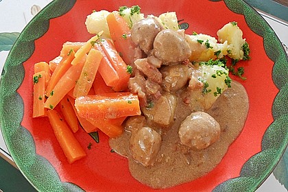 Grobe Bratwurst in Senf - Sahne - Sauce 11