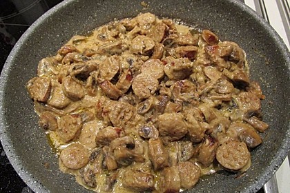 Grobe Bratwurst in Senf - Sahne - Sauce 28