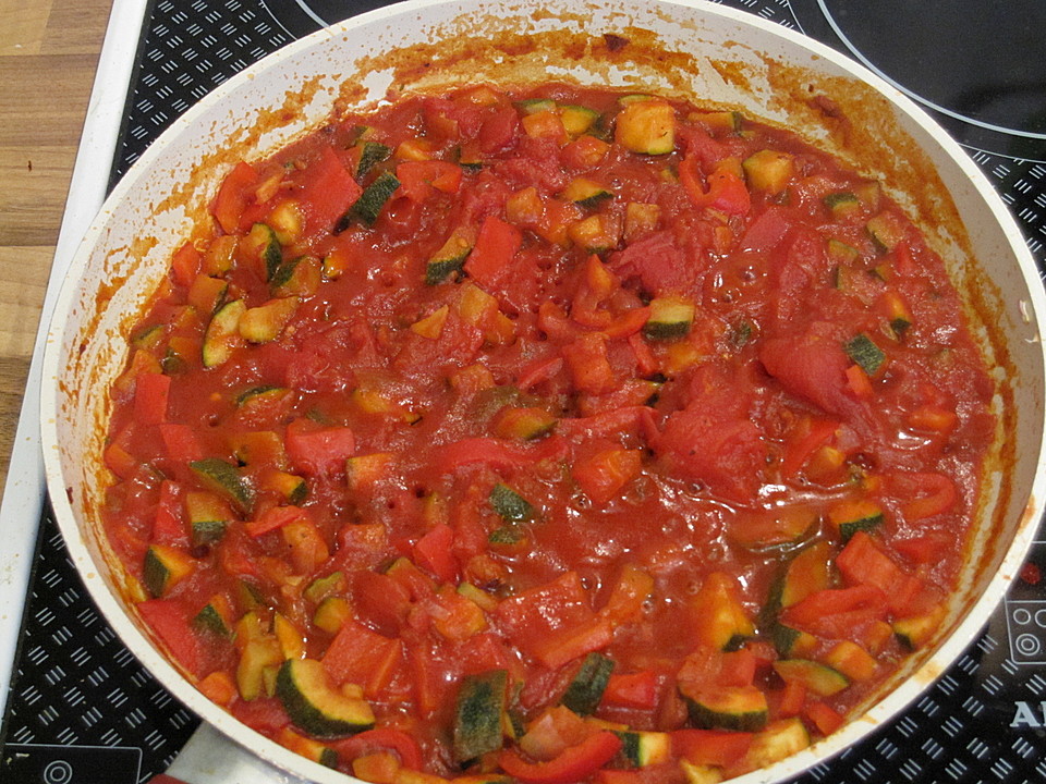 Letscho mit Zigeunersoße