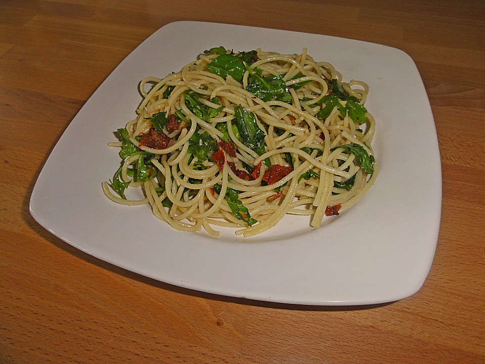 Spaghetti - Rucola - Salat von bostgt | Chefkoch.de