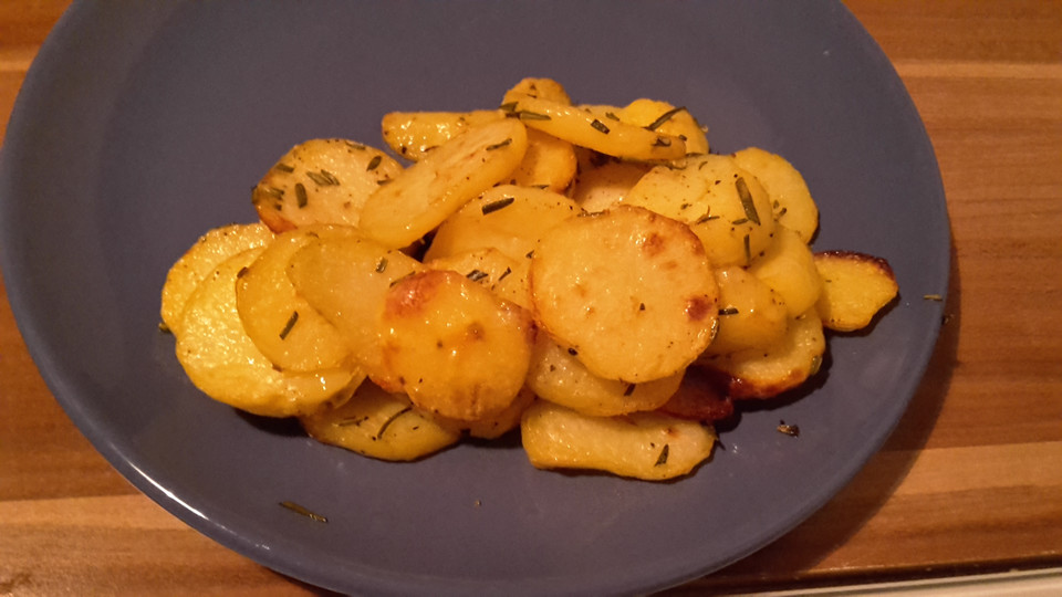 Bratkartoffeln aus dem Ofen von Schätzelein | Chefkoch.de