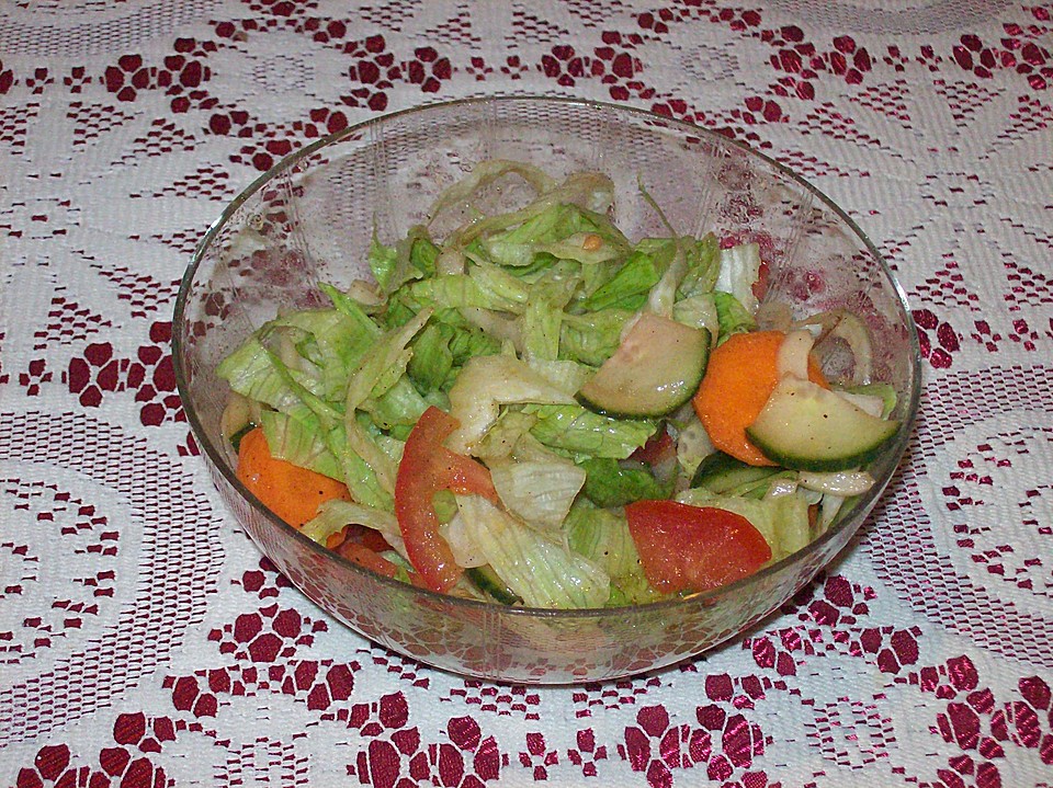 Bunter gemischter Salat mit leckerem Dressing von stefanie101 | Chefkoch.de