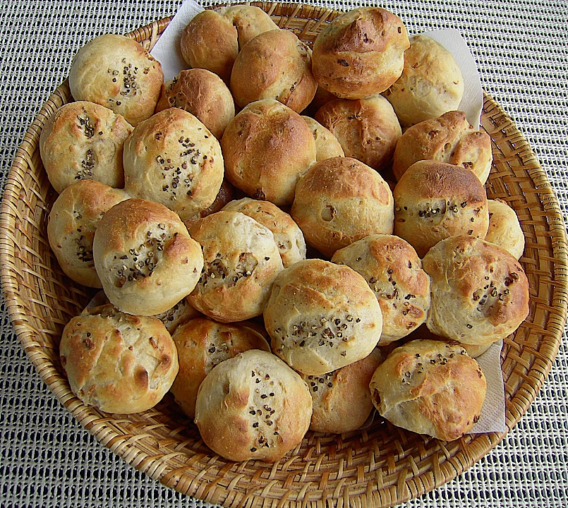 Zwiebelbrötchen von Rammilein30 | Chefkoch.de