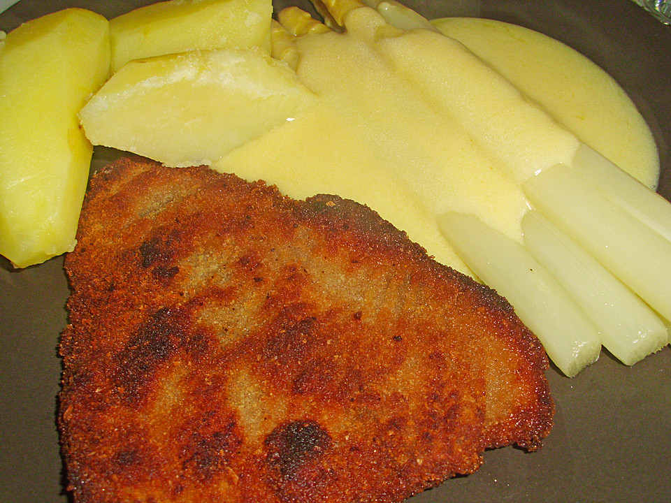 Spargel mit Schweineschnitzel Wiener Art und Kartoffelbrei von ...