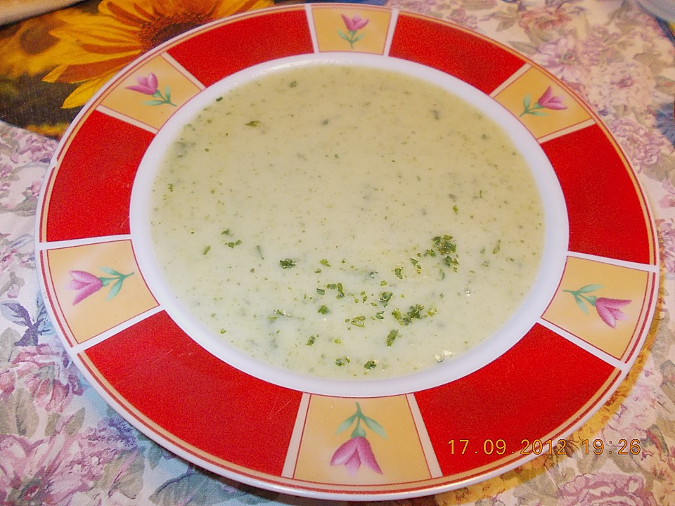 Kohlrabi - Petersilien - Suppe von mamatuktuk | Chefkoch.de