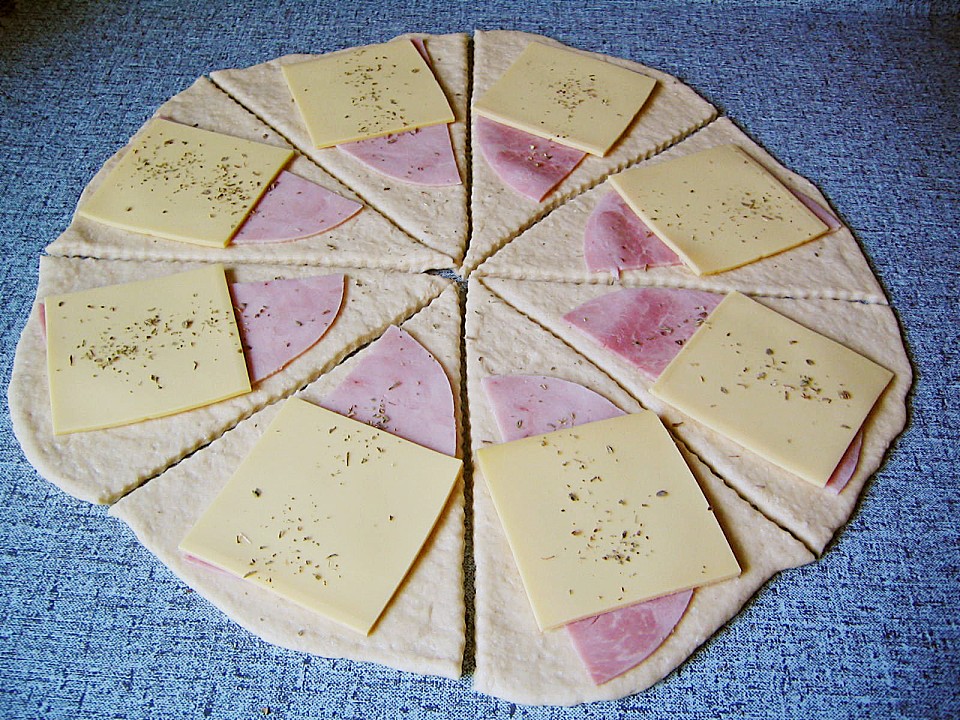 Käse - Schinken - Hörnchen von Elisa1991 | Chefkoch.de
