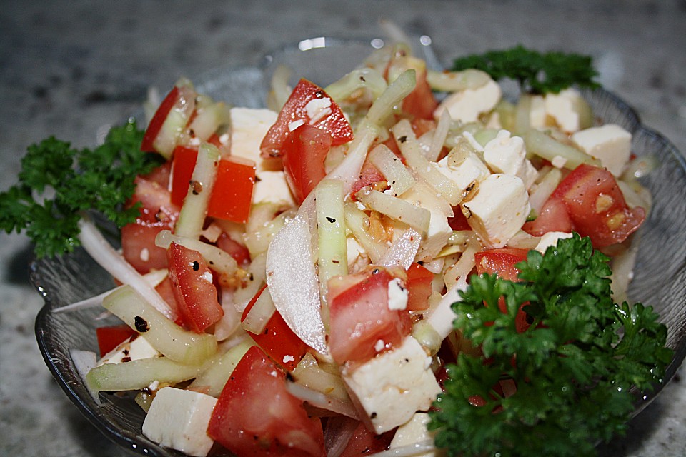 Tomaten - Gurken - Salat mit Schafskäse von problau | Chefkoch.de
