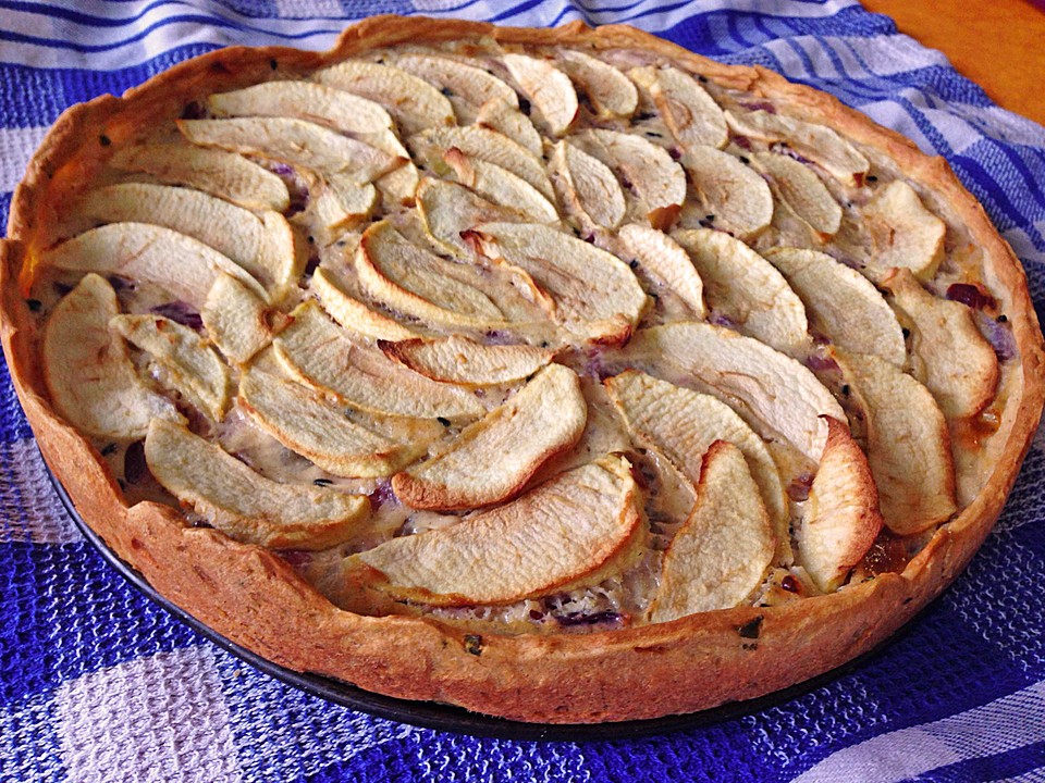 Apfel - Zwiebelkuchen ala Kräuterjule von Kräuterjule | Chefkoch.de