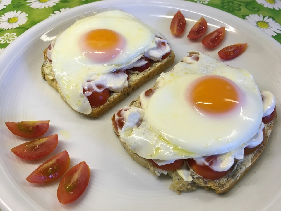 Tomatenbrot mit Spiegelei von gerai | Chefkoch.de
