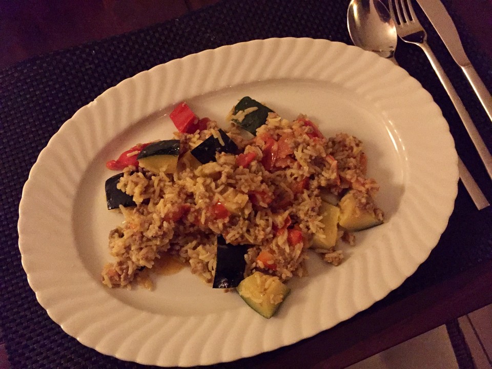 Zucchini - Reis - Hackfleisch - Pfanne von Poppelvog | Chefkoch.de