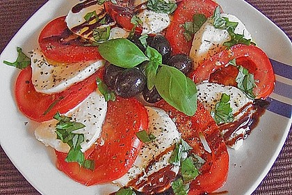 Mozzarella - Tomaten - Salat 30