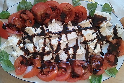Mozzarella - Tomaten - Salat 44