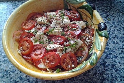 Mozzarella - Tomaten - Salat 32
