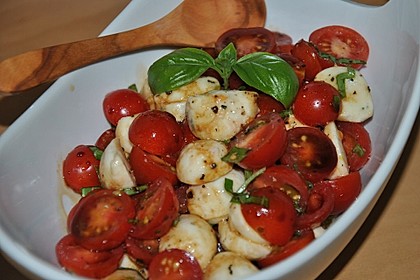 Mozzarella - Tomaten - Salat 23