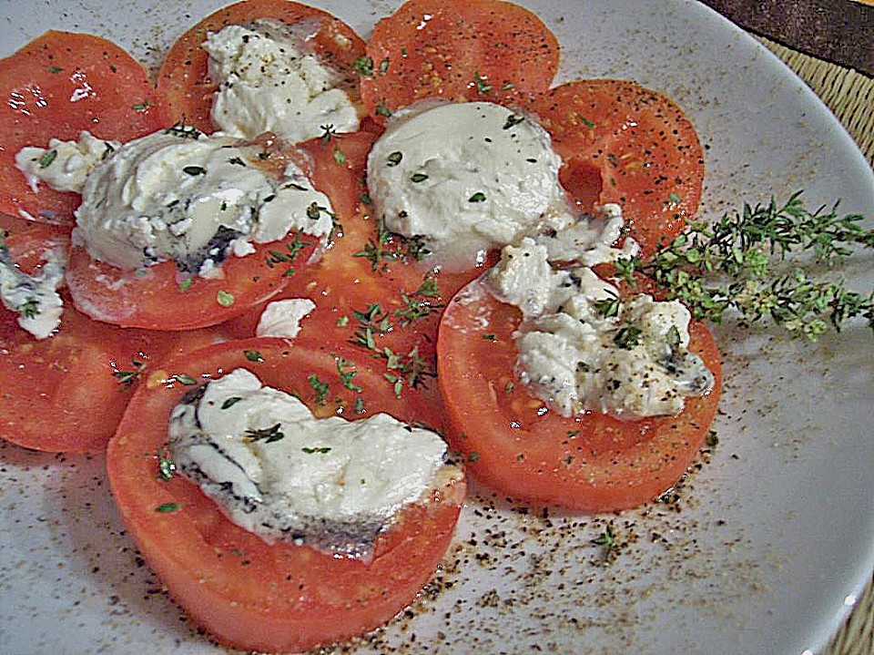 Ziegenfrischkäse auf Tomatenscheiben von matti | Chefkoch.de