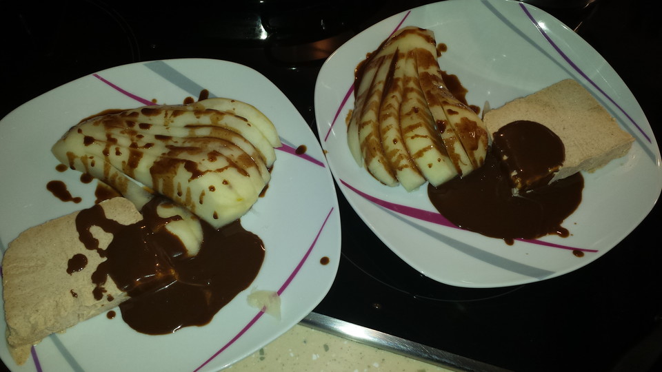 Zimtparfait mit Lebkuchensauce und Birnenfächer von Regine | Chefkoch.de