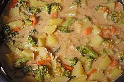 Kartoffel-Brokkoli-Curry mit Kokosmilch 6