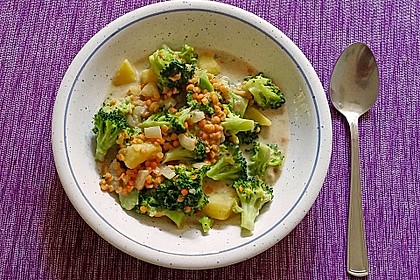 Kartoffel-Brokkoli-Curry mit Kokosmilch 4