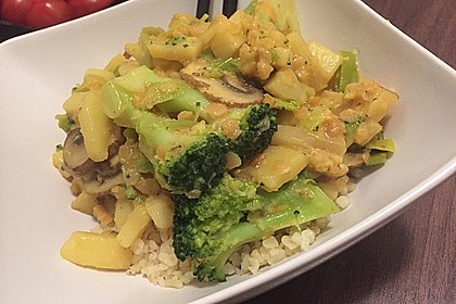Kartoffel-Brokkoli-Curry mit Kokosmilch 19
