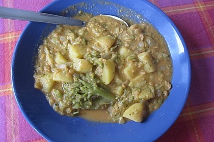 Kartoffel-Brokkoli-Curry mit Kokosmilch 54