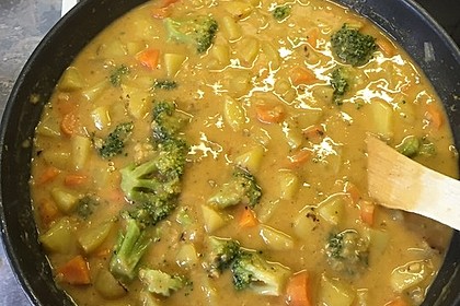 Kartoffel-Brokkoli-Curry mit Kokosmilch 31