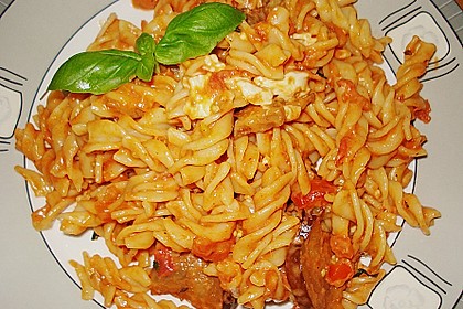 Fusilli mit Auberginen und Mozzarella 7