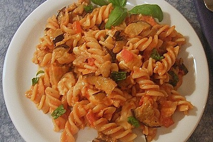 Fusilli mit Auberginen und Mozzarella 5