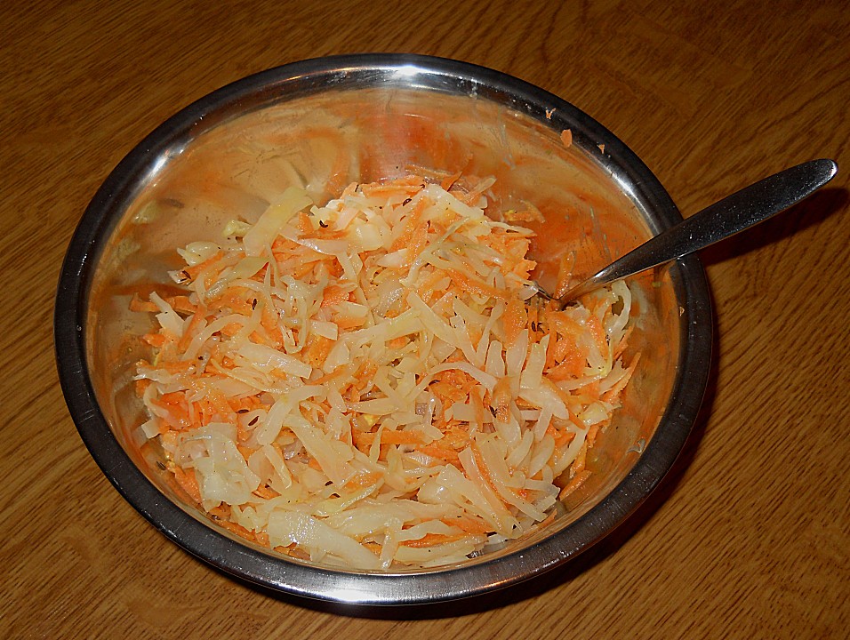 Möhren - Weißkraut - Salat - Ein schönes Rezept | Chefkoch.de