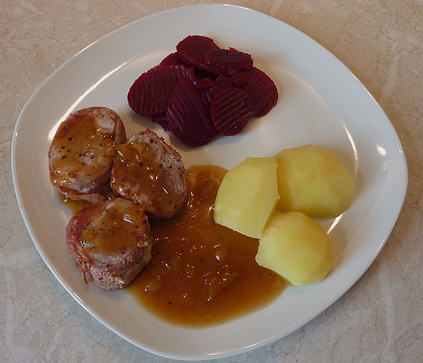 Schweinemedaillons mit Bratapfel - Honig - Sauce von Corela1 | Chefkoch.de