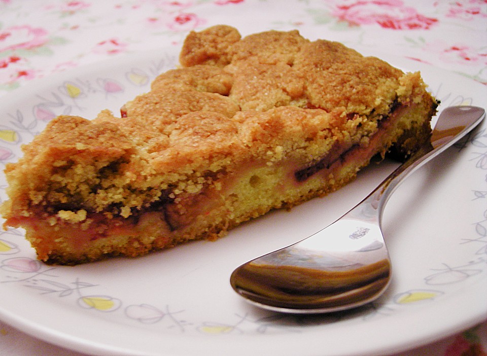 Pflaumenkuchen mit Marzipan und Streuseln von Kati1989 | Chefkoch.de