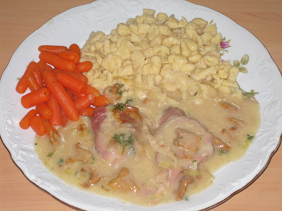Schweinemedaillons im Parmaschinkenmantel mit Steinpilz - Gorgonzola ...