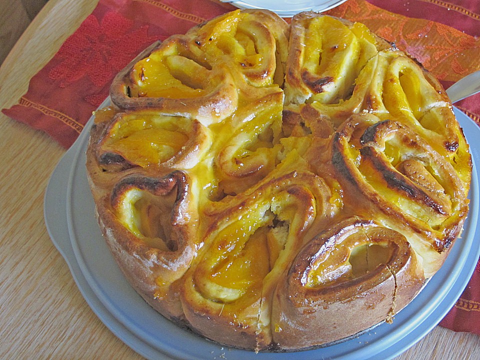 Hefekuchen Mit Mandel - Apfelfüllung Von Sandy07 | Chefkoch.de