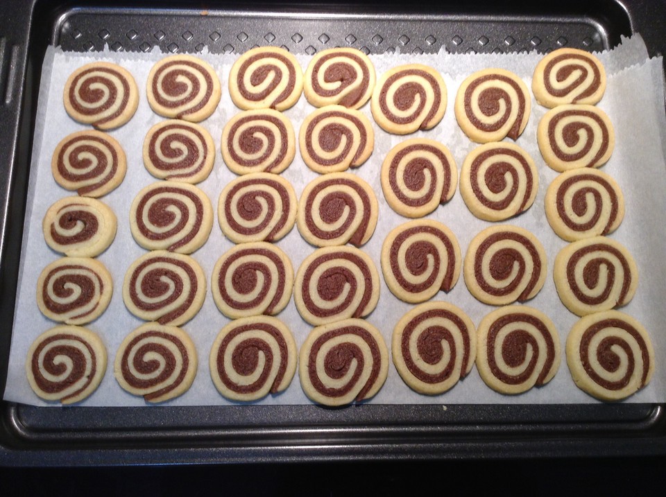 Schwarz - Weiß - Plätzchen von sweet-angie | Chefkoch.de