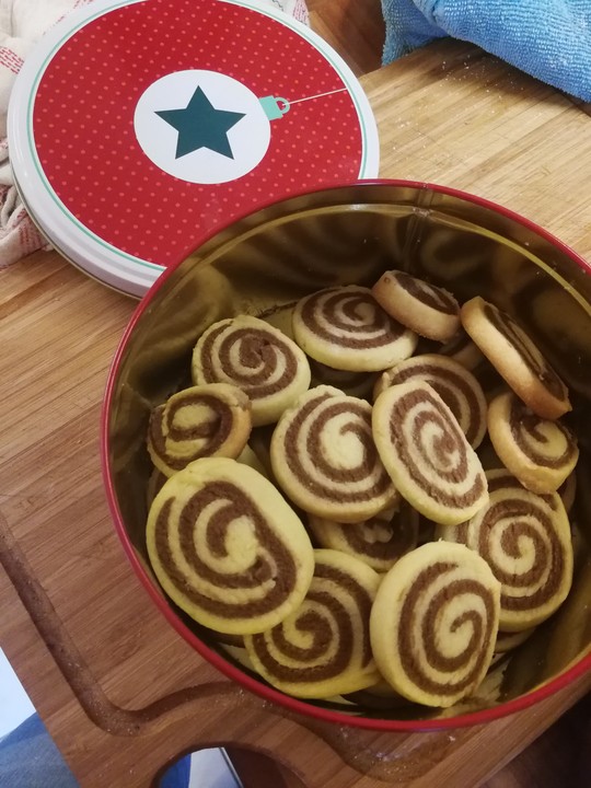 Schwarz - Weiß - Plätzchen von sweet-angie | Chefkoch.de