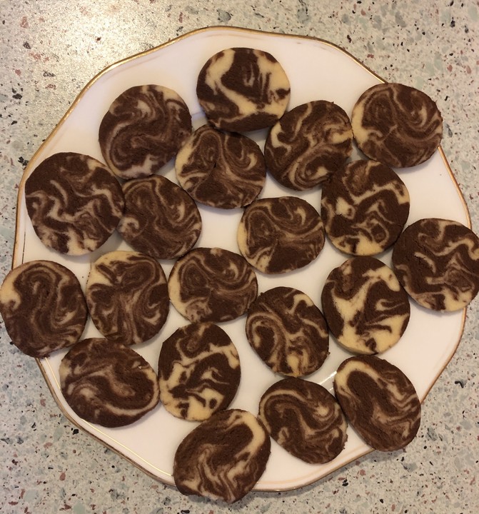 Schwarz - Weiß - Plätzchen von sweet-angie | Chefkoch.de