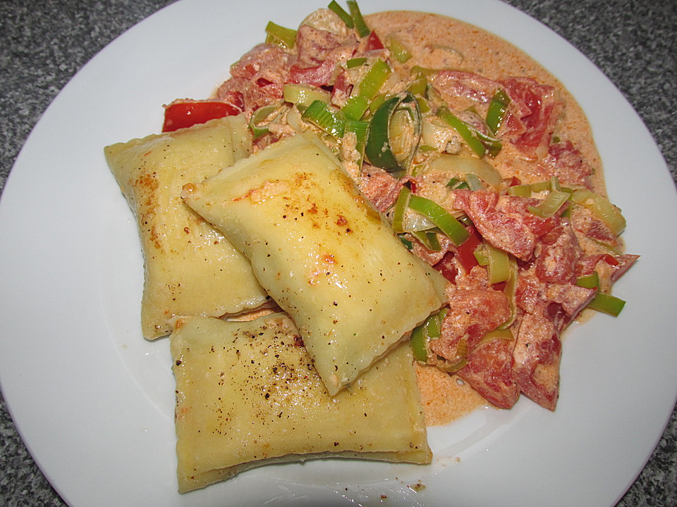 Maultaschen mit Lauch - Tomaten - Gemüse von Cha-Cha | Chefkoch.de