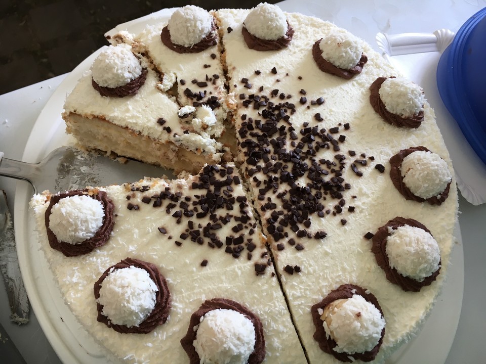 Kokos - Raffaello - Torte mit Nougat und Marzipan von SiBu79 | Chefkoch.de